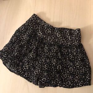 American Eagle flowy shorts